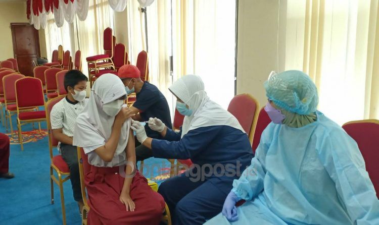 Pekan ini 2.500 pelajar SD mengikuti vaksinasi (Nasrullah/bontangpost.id)