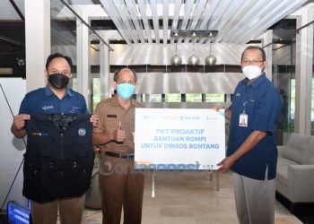PKT Proaktif Salurkan Bantuan Rompi bagi Satgas Covid-19 Bontang