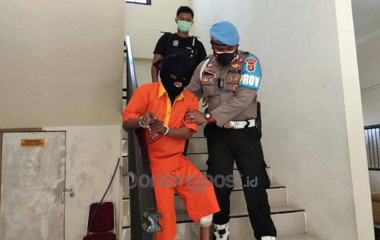 Tersangka pencurian dengan kekerasan diringkus polisi (Yulianti Basri/bontangpost.id)