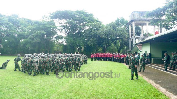 Paskibraka Bontang mengunjungi markas Secaba TNI di Gowa, Sulsel (Humas Dispopar)