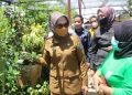 Wakil Wali Kota Bontang Najirah meluncurkan Toko Tani Indonesia (TTI).(Prokompim)