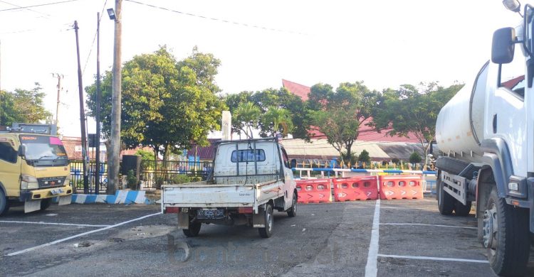 Mobil pikap yang terlibat laka lantas di Tanjung Laut diamankan di Mapolres Bontang