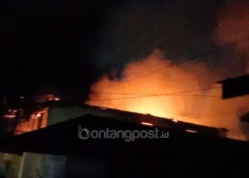 Kebakaran Hanguskan Dua Rumah di Loktuan