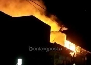 Puluhan Penghuni Asrama Putri Panti Asuhan yang Terbakar Mengungsi