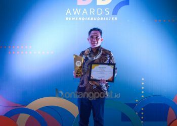 Dukung Penguatan Pendidikan Vokasi, Pupuk Kaltim Raih Penghargaan DUDI Awards 2021 dari Kemendikbudristek