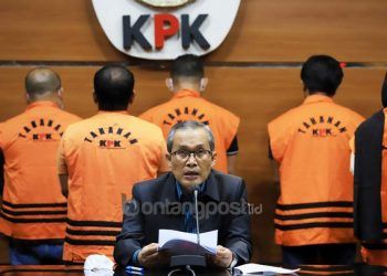 Bupati PPU dan Lima Orang Lainnya Tersangka, Plt Sekda dan Kadis PU Jadi Kepercayaan AGM