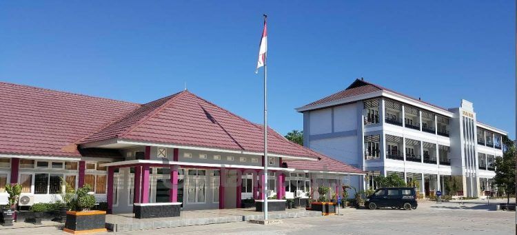 Tiga pelajar di SMK Negeri 1 Bontang terkonfirmasi positif covid-19, akibatnya PTM dihentikan sementara