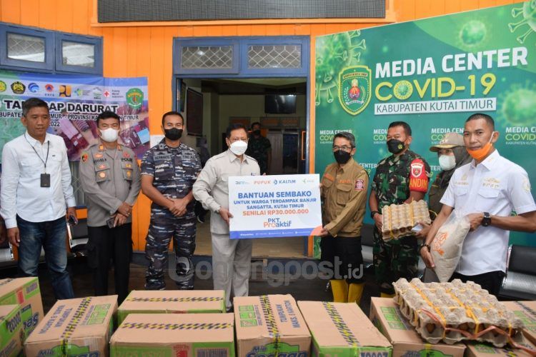 PKT melalui program PKT Proaktif salurkan bantuan logistik bagi para korban banjir Sangatta