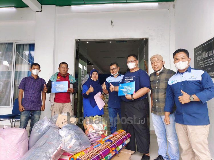 Badak LNG salurkan bantuan untuk korban gempa bumi di Kabupaten Pasaman Barat, Sumatera Barat