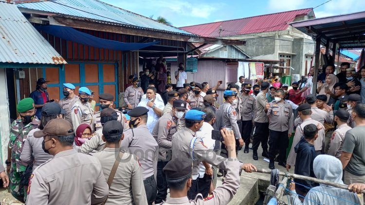 Eksekusi lahan di Berbas Pantai berlangsung ricuh (Lutfi Rahmatunnisa'/bontangpost.id)