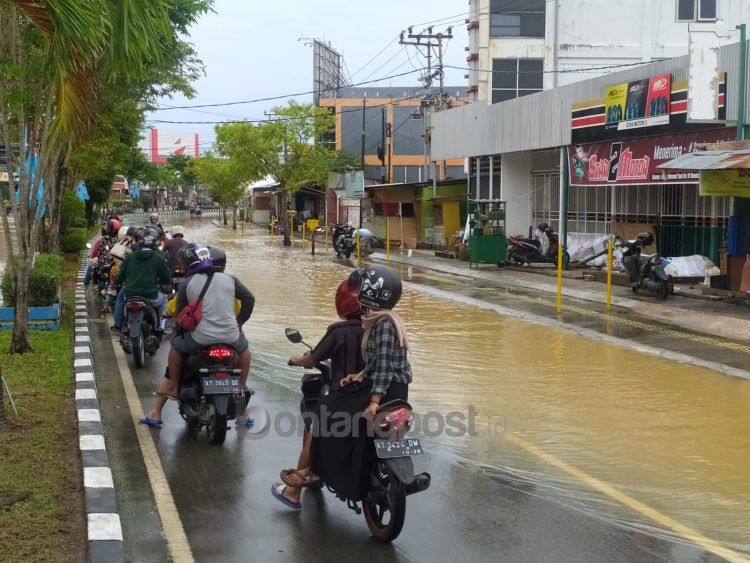 Wakil Ketua DPRD Bontang Agus Haris pertanyakan keseriusan pemkot dalam penanganan banjir.