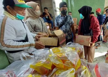 Pasar Ramadan Hari Kedua, Warga Bontang Ramai-ramai Beli Minyak Goreng Satu Dus