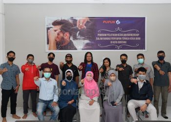 Ciptakan Peluang Usaha Mandiri, PKT Bekali Generasi Muda Bontang Keahlian Barbershop