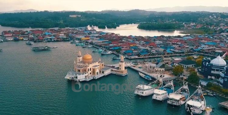 Dugaan praktik pungli di Pelabuhan Loktuan dibuarkan polisi (Camera Rebel)