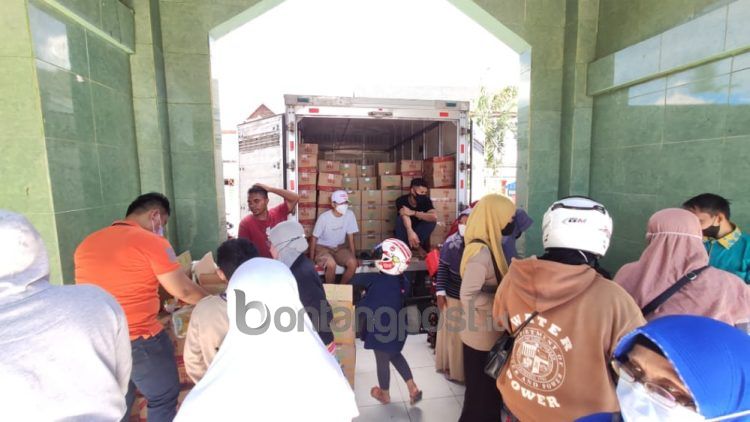 Bazar Ramadan di Lapangan Parikesit (Nasrullah/bontangpost.id)