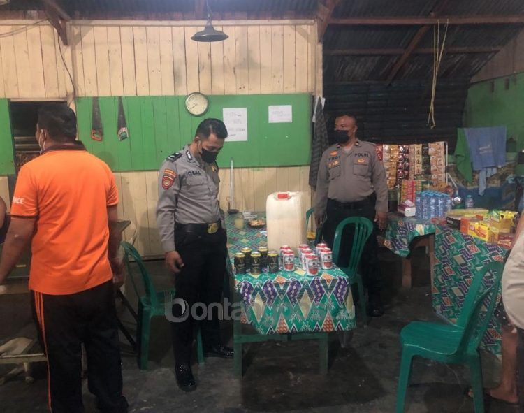 Polisi sita miras tradisional di tiga lokasi di awal pelaksanaan Operasi Pekat Ramadan 2022