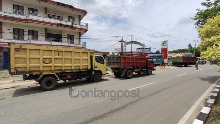 Distribusi pertalite di SPBU Tanjung Laut dihentikan sementara oleh Pertamina (Nasrullah/bontangpost.id)