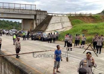 Warga Kembali Blokir KM 6 Tol Balsam, Langsung Dibubarkan Polisi