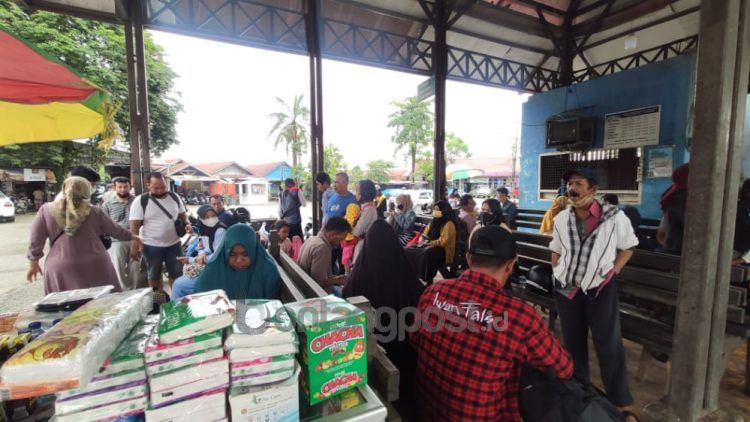 Suasana Terminal Bus Bontang H+4 (Nasrullah/bontangpost.id)