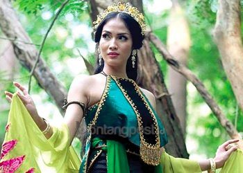 Cerita Aulia Sarah Beranikan Diri Jadi Badarawuhi KKN di Desa Penari