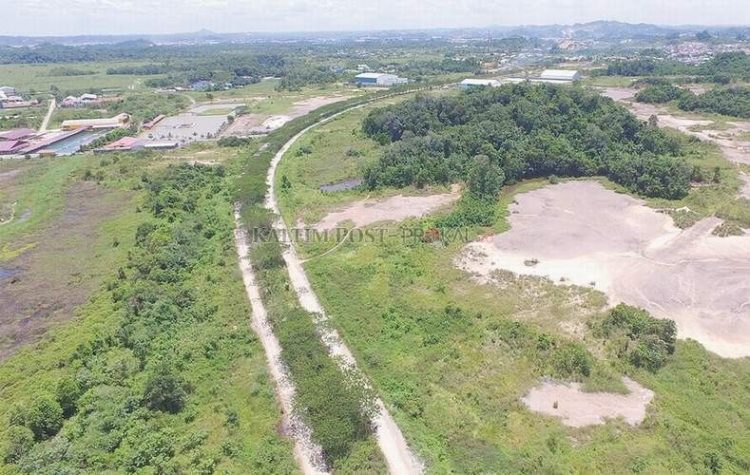 Pembangunan jalar cor beton di Kelurahan Sungai Kapih Samarinda yang kelak akan terhubung ke Bandara APT Pranoto dan tol Samarinda-Bontang. (prokal)