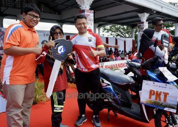 Ramaikan HUT Bhayangkara Ke-76, PKT Salurkan Satu Unit Sepeda Motor untuk Polres Bontang