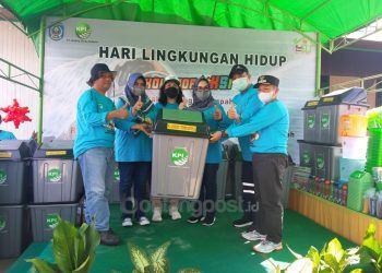 Peringati Hari Lingkungan Hidup, PT KPI dan Bank Sampah Pesisir Lakukan Pungut Sampah di Tanjung Laut Indah