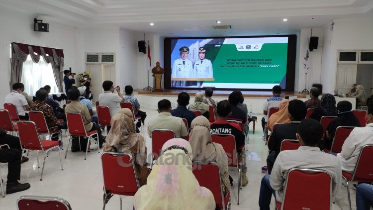 Sosialisasi panyaluran BBM jenis solar bersubsidi melalui fuel card (Nasrullah/bontangpost.id)