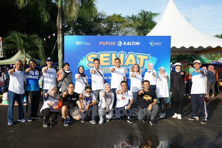 Setelah vakum selama dua tahun lebih karena pandemi Covid-19, PT Pupuk Kalimantan Timur (PKT) kembali menggelar Sunday Market di halaman parkir GOR PC VI PKT