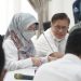 Sekretaris Kota Bontang Aji Erlynawati memimpin rapat sosialisasi CSR.