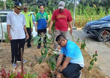 Hadiri Penutupan Igornas, Wali Kota Basri Tanam Pohon