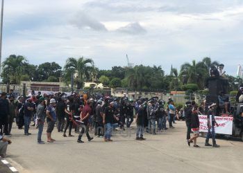 Demonstrasi di Depan Pintu Masuk PKT, Manajemen Perusahaan Tampung Tuntutan