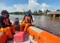 Tim SAR lakukan pencarian terhadap korban tenggelam di Sungai Mahakam