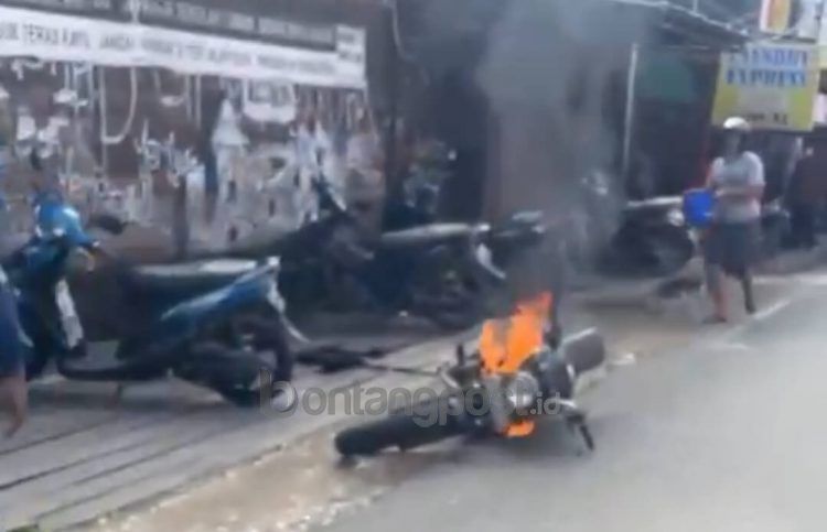 Motor terbakar di Samarinda
