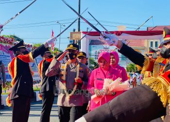 Pedang Pora Sambut Kapolres Bontang