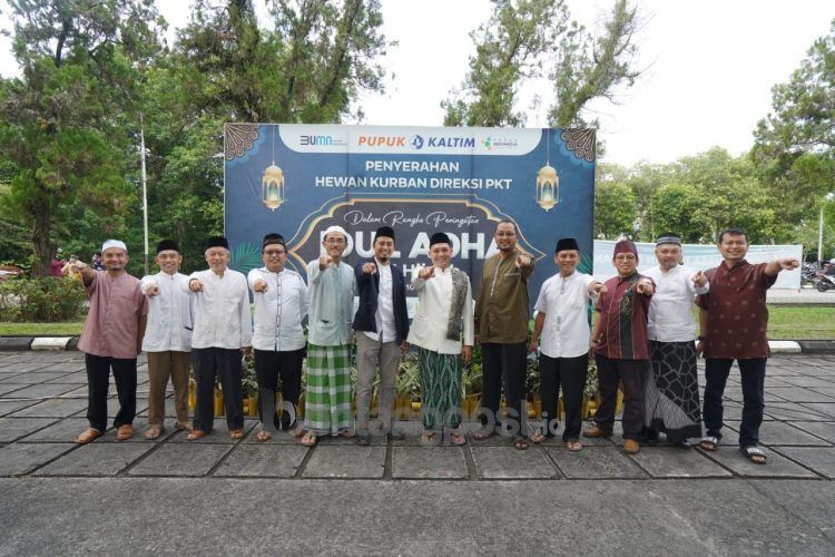 Badan Pembinaan Umat Islam (BPUI) PKT menyembelih 100 sapi dan 29 kambing pada perayaan Iduladha tahun ini