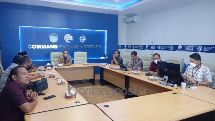 Rombongan Komisi IV Kukar lakukan kunjungan kerja ke Bontang perihal digitalisasi (Lutfi Rahmatunnisa'/bontangpost.id)