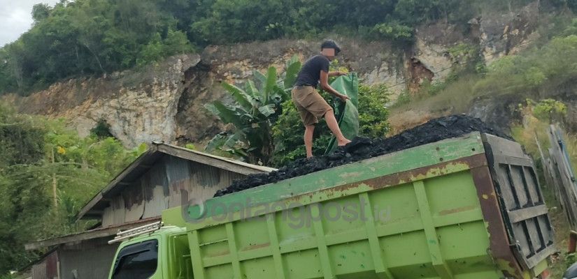 Tambang Ilegal di Dekat Jalan Poros Bontang, Diduga Serobot Lahan Pertanian 2