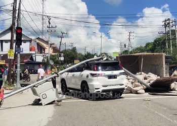 Rem Blong, Truk Semen Hantam Mobil Ketua Pengadilan Agama di Simpang RSUD Bontang