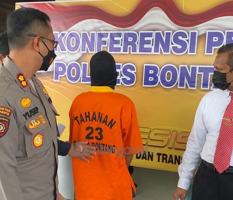 Tersangka penimbun BBM solar bersubsidi ditahan di Mapolres Bontang (Yulianti Basri/bontangpost.id)