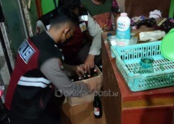 Polisi Sita Miras dari Warung Kelontong di Berbas Pantai