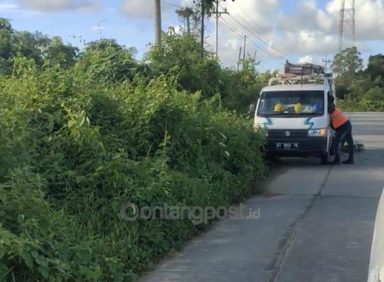 Bukit Kusnodo kerap dijadikan tempat pembuangan sampah oleh orang tak bertanggung jawab