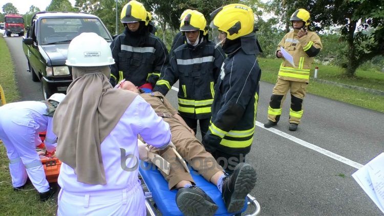 Major Emergency Exercise ini melibatkan seluruh Emergency Response Team terkait dengan tujuan menanggulangi keadaan darurat yang terjadi.