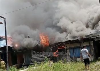 Breaking News! 3 Rumah Terbakar di Tanjung Laut 2
