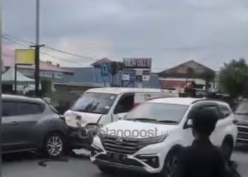 Kecelakaan Beruntun Empat Mobil di Gunung Sari