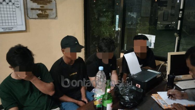 Mabuk di Lapangan Kampung Baru, empat orang diamankan polisi
