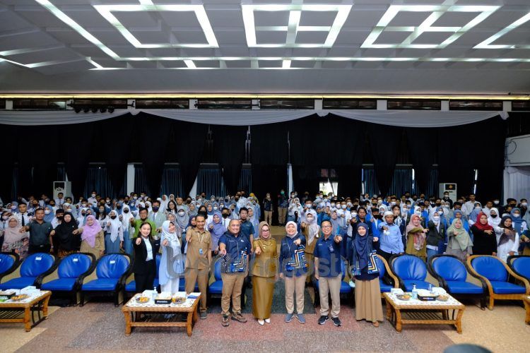 Pupuk Kaltim menggelar seminar P2HIV/Aids dan Defensive Riding, bagi ratusan pelajar SMA di Bontang