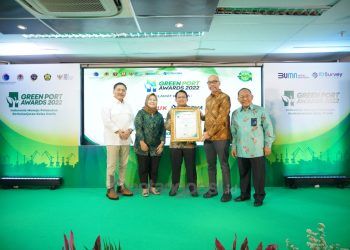 Konsisten Terapkan Konsep Ramah Lingkungan, Pelabuhan Pupuk Kaltim Raih Green Port Award 2022