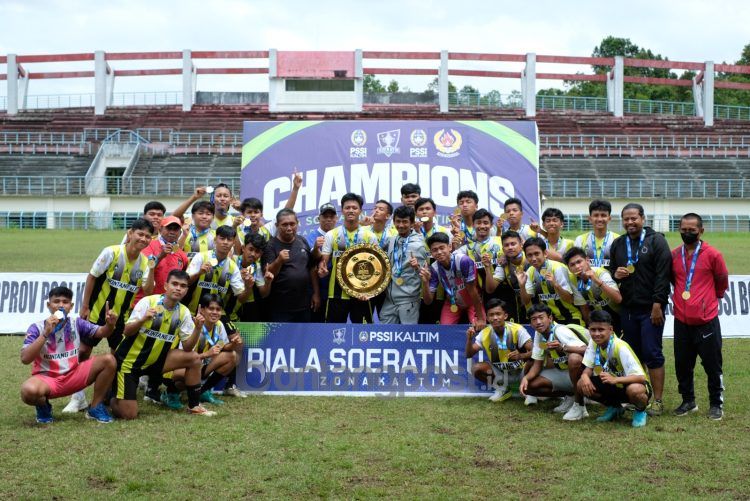 Skuad Bontang City FC raih juara Piala Soeratin U-17 setelah melumpuhkan Mitra Kukar
