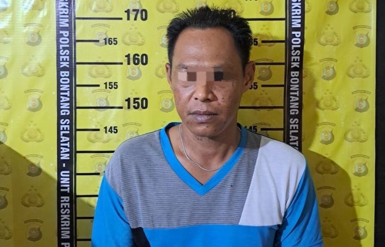 Tersangka ditahan di Mapolsek Bontang Selatan